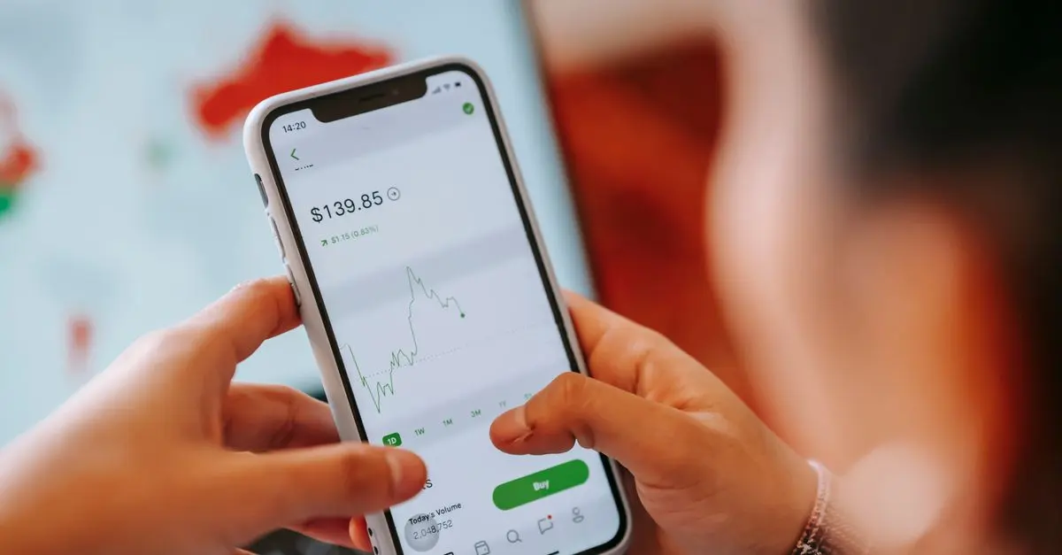 How to Use Price Comparison Tools for Black Friday Shopping