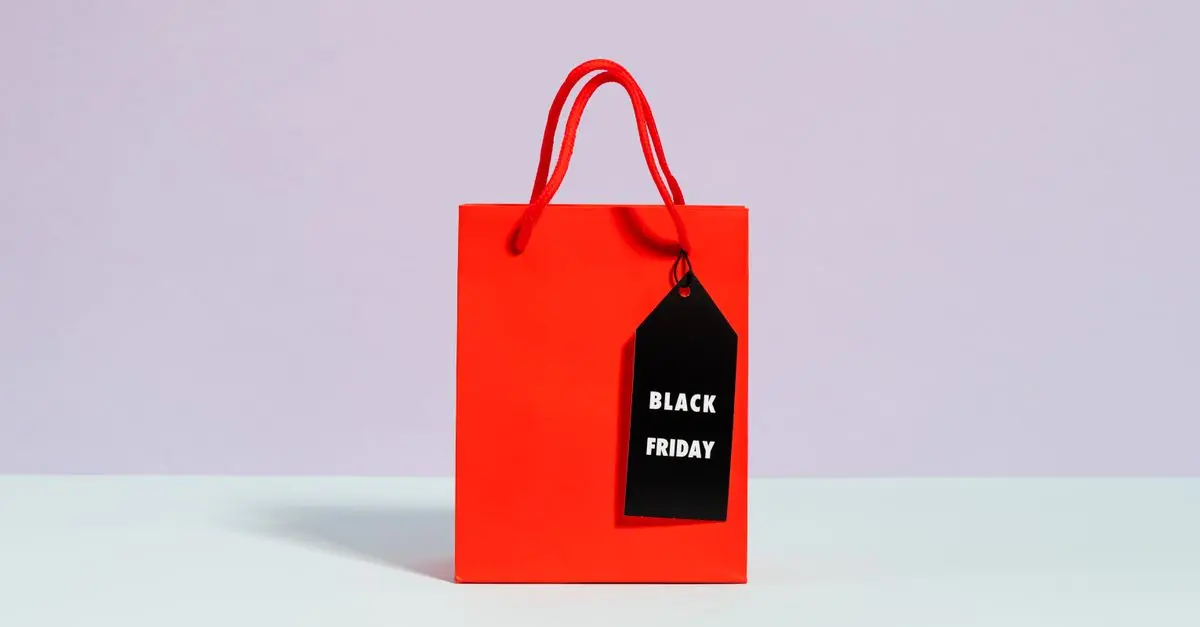 How to Create the Ultimate Black Friday Shopping List