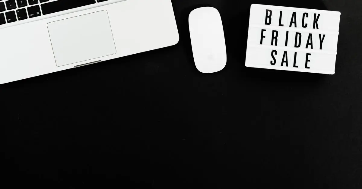 How to Use Social Media for Black Friday Deals
